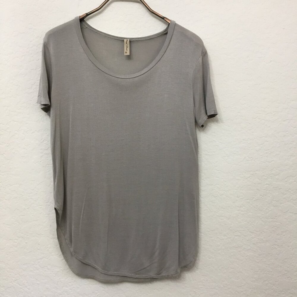 Final Touch Womens Small Taupe Gray Round Neck Top Relaxed Fit Short Sleeve